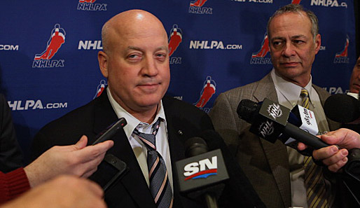 NHL-Commissioner Bill Daly (l.) mit Steve Fehr (r.) von der NHLPA