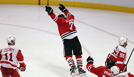 Brent Seabrook shoots, scores and wins the series!
