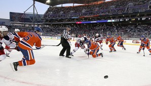 Die Oilers und die Jets trafen beim 19. Freiluftspiel in der Geschichte der NHL aufeinander