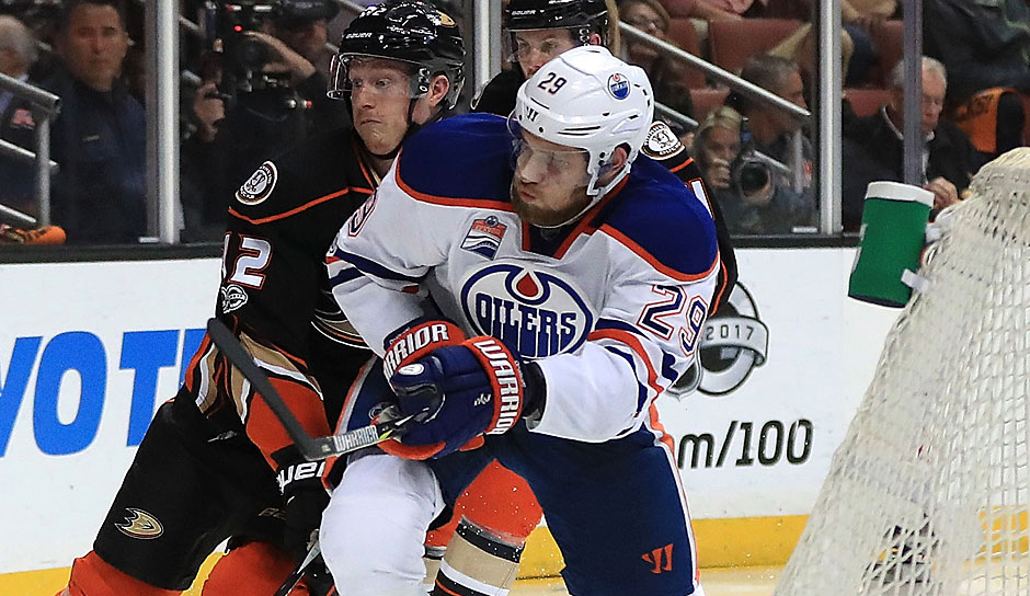 Leon Draisaitl hat bei den Edmonton Oilers einen Achtjahresvertrag unterschrieben, der ihm pro Saison 8,5 Millionen US-Dollar einbringt. SPOX zeigt die Topverdiener der NHL