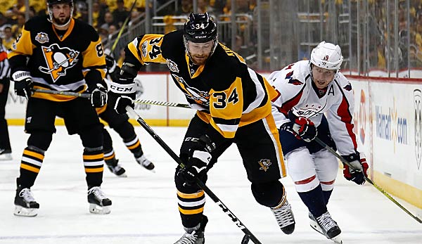 Tom Kühnhackl gewann mit den Pittsburgh Penguins in der vergangenen Sasion den Stanley Cup