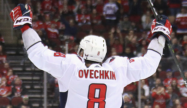 Alexander Ovechkin hat sein 700. NHL-Tor erzielt.