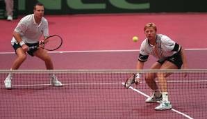 Natürlich ist Becker auch im Davis Cup gefragt. Ob im Einzel oder im Doppel, das deutsche Aushängeschild des Sports muss einige Schlachten absolvieren. Mit Erfolg ...