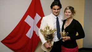 09.07.2006: Roger Federer freute sich in London zusammen mit seiner Frau Mirka über seinen insgesamt achten "Major"-Titel, zum vierten Mal in Folge gewann er Wimbledon