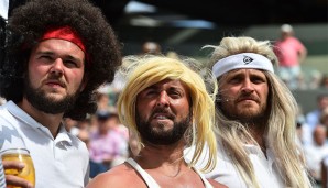 Verrückte Outfits, die besten Perücken oder einfach nur pure Freude: tennisnet zeigt die besten Fan-Bilder aus Wimbledon!