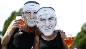 TAG 8: Rafa Nadal und Roger Federer? Seid ihr das? Diese Damen haben die wohl besten Masken von ganz Wimbledon - Chapeau!
