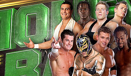 Die acht Raw-Superstars haben nur ein Ziel: Den Koffer und somit ein WWE-Championship-Match
