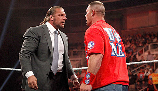 Ein Aneinandergeraten von Referee Triple H und John Cena im Main Event scheint unausweichlich