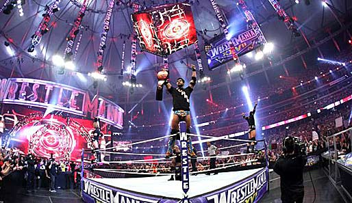 The Corre vs. Big Show, Kane Kofi Kingston und Santino Marella: Big Show dominiert. Kaum ist er eingewechselt, verkloppt er Slater kräftig