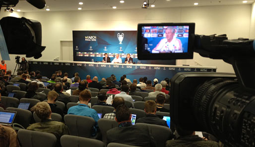 Vororteinsatz als SPOX-Videoredakteur: Hier bei Jupp Heynckes' Pressekonferenz vor dem Champions-League-Finale in München